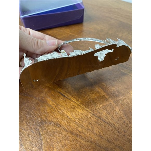 Vintage Two-Hands New York City Skyline Christmas Ornament twin Towers 2001 New - Picture 8 of 10